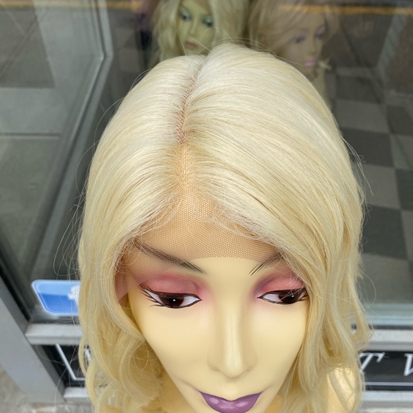 Long Mermaid Beach Waves Blonde Lace Front!! - Picture 6 of 7